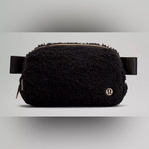 Black Lululemon Fleece Bag